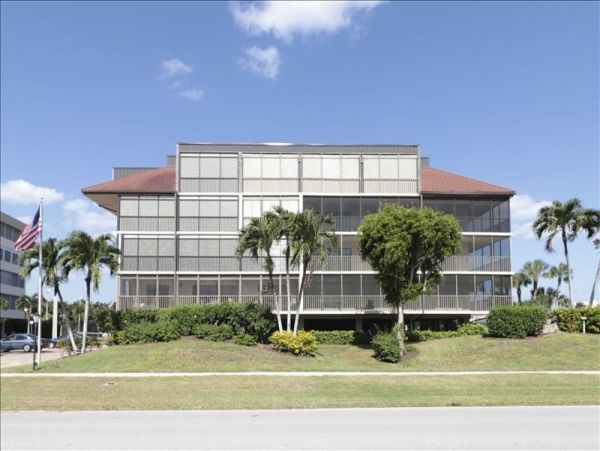 Three Bedroom Condo steps to the Beach