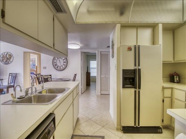 Three Bedroom Condo steps to the Beach