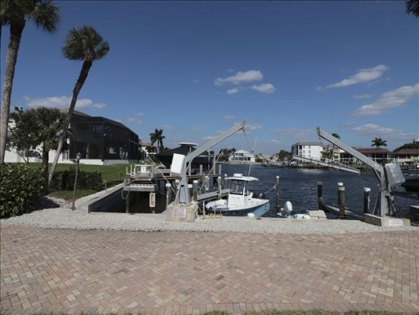 Three Bedroom Condo steps to the Beach