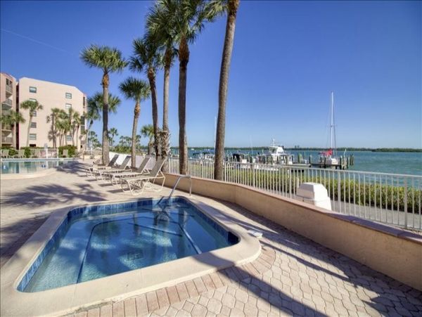 Marco Island Condo 1010803