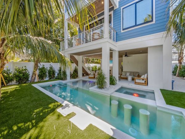 Bradenton Beach Vacation Home Seven Bedroom