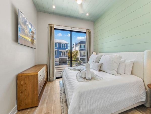 Bradenton Beach Vacation Home Seven Bedroom