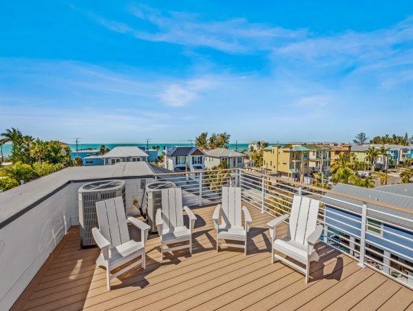 Bradenton Beach Vacation Home Seven Bedroom