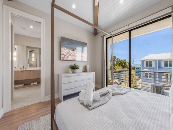 Bradenton Beach Vacation Home Seven Bedroom