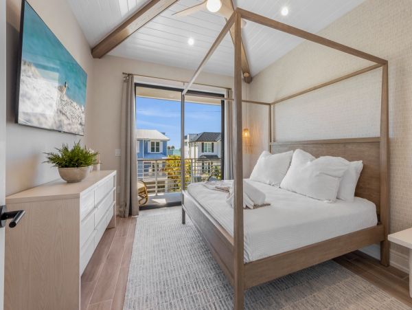 Bradenton Beach Vacation Home Seven Bedroom