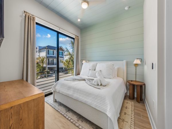 Bradenton Beach Vacation Home Seven Bedroom