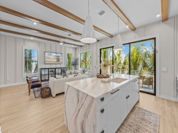 Bradenton Beach Vacation Home Seven Bedroom