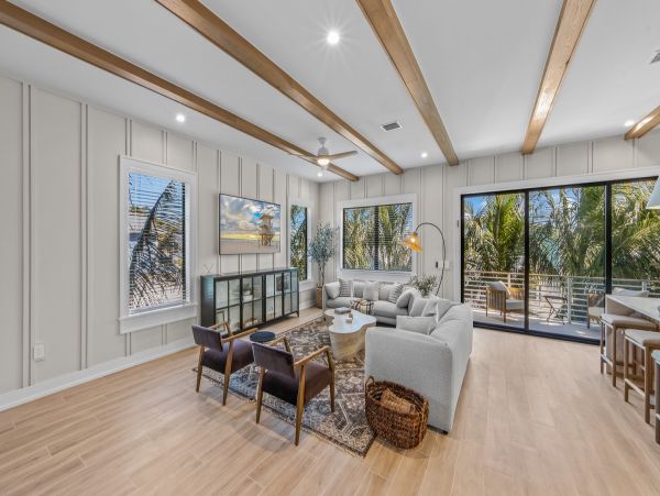 Bradenton Beach Vacation Home Seven Bedroom