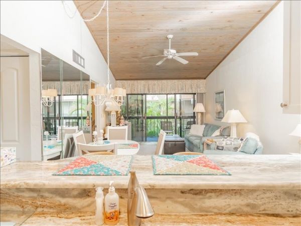 Marco Island Condo 1010812
