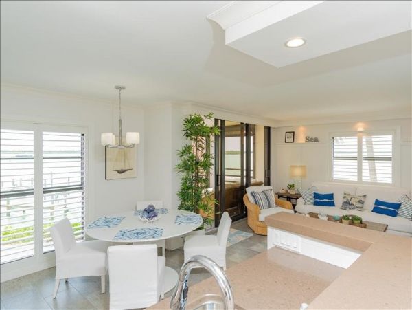 Marco Island Condo 1010817