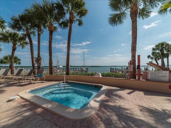 Marco Island Condo 1010817