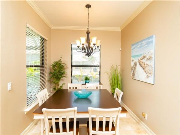 Beautiful 4 Bedroom Waterfront Home in Marco Island