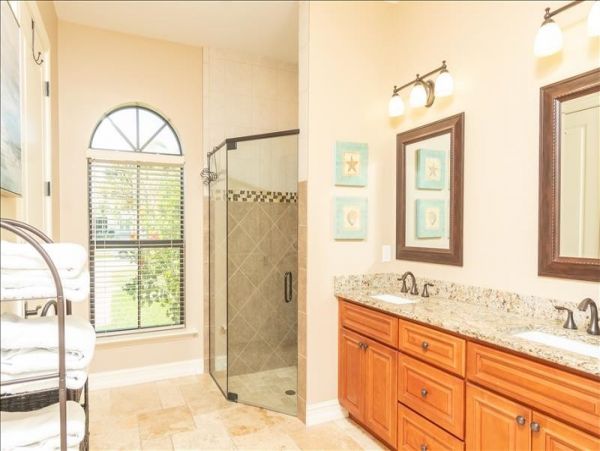 Beautiful 4 Bedroom Waterfront Home in Marco Island