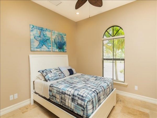 Beautiful 4 Bedroom Waterfront Home in Marco Island