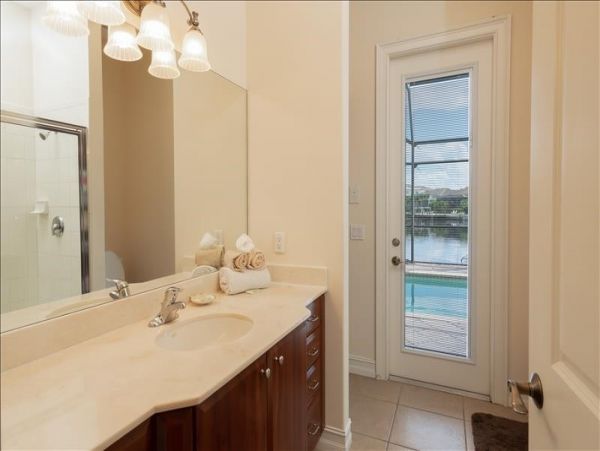 Immaculate 5 Bedroom Home in Marco Island Sleeps 12
