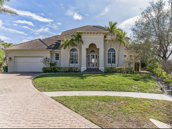 Immaculate 5 Bedroom Home in Marco Island Sleeps 12