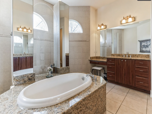 Immaculate 5 Bedroom Home in Marco Island Sleeps 12