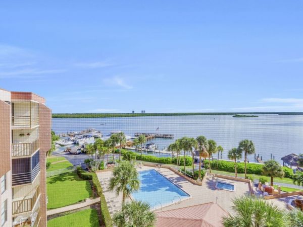 Marco Island Condo 1010831