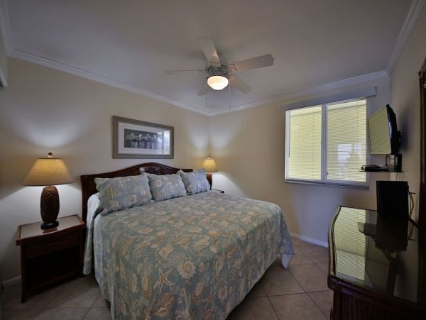 Marco Island Condo 1010832