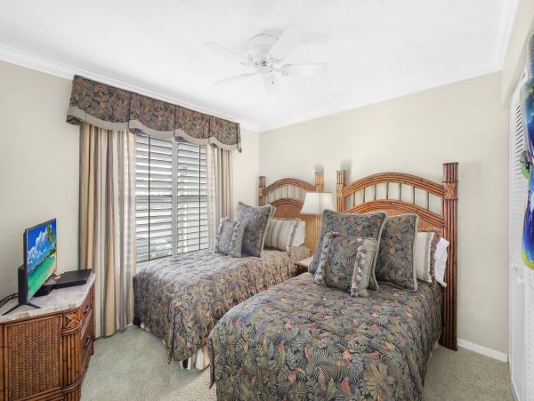 Naples Waterfront Two Bedroom Vacation Condo