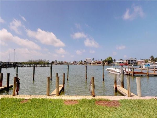 Naples Condo 1010836