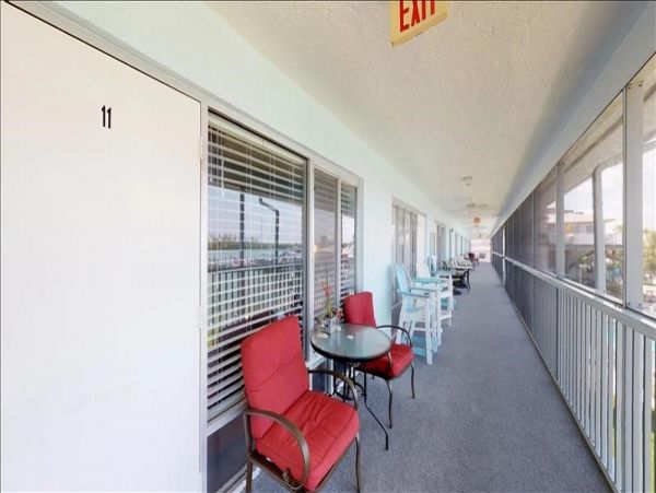 Naples Condo 1010836