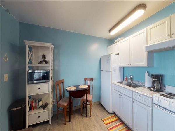 Naples Condo 1010836