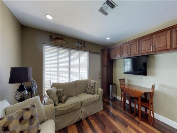 Naples Condo 1010837
