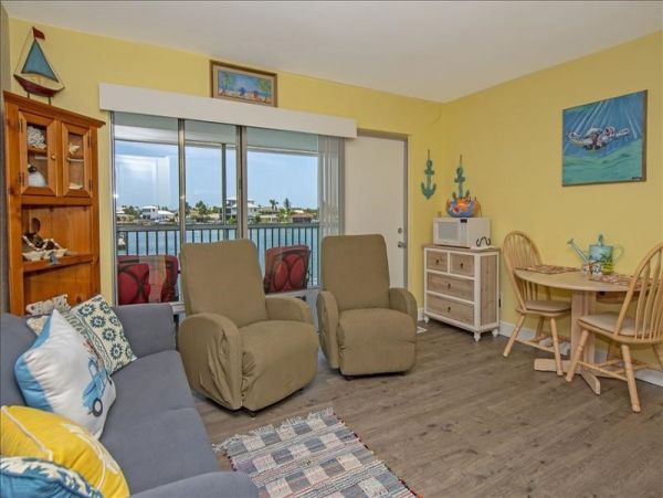 Naples Condo 1010838