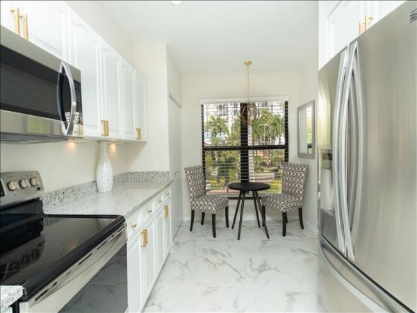 Naples Condo 1010840