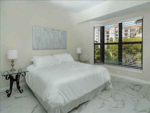 Naples Condo 1010840