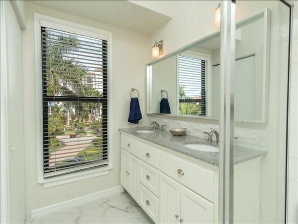 Naples Condo 1010840