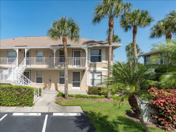 Naples Condo 1010843
