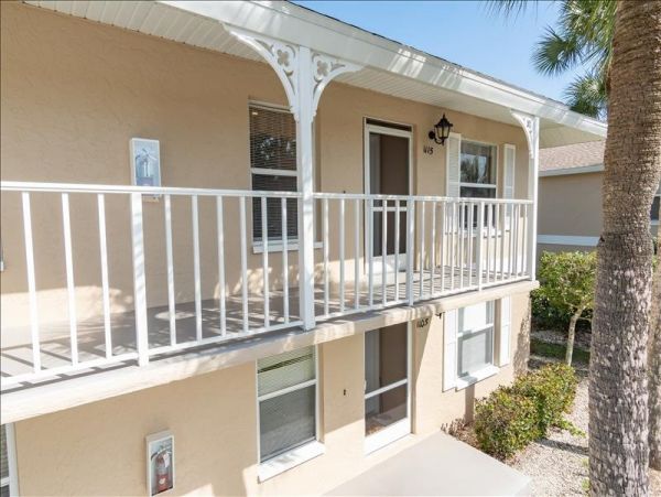Naples Condo 1010843