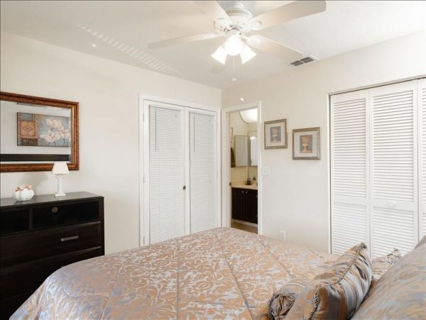 Naples Condo 1010843