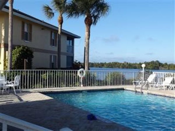 Naples Condo 1010843