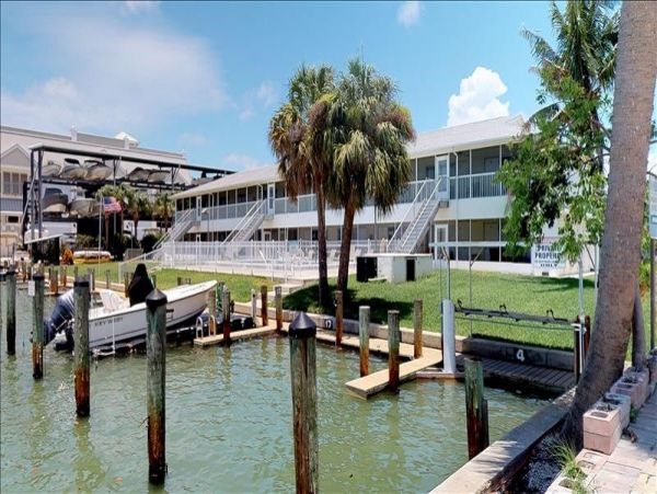 Naples Vacation Condo One Bedroom