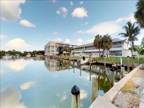 Naples Condo 1010845