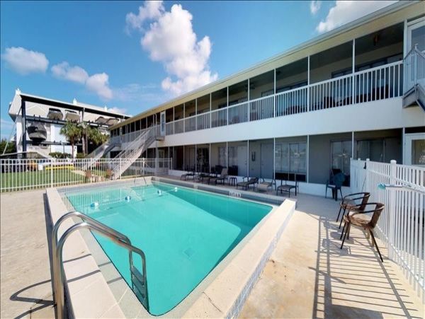 Naples Condo 1010845