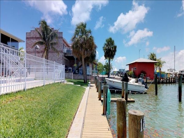 Naples Condo 1010846