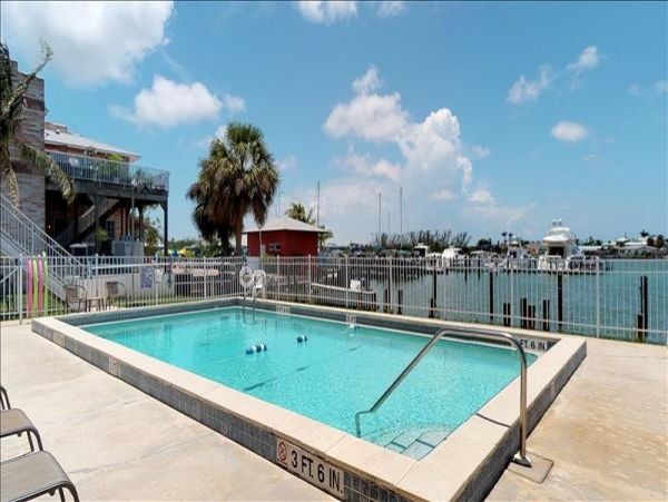 Naples Condo 1010846