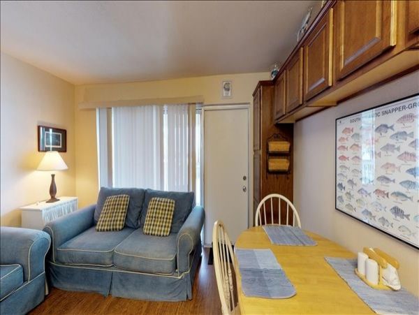 Naples Condo 1010846