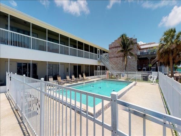 Naples Condo 1010847