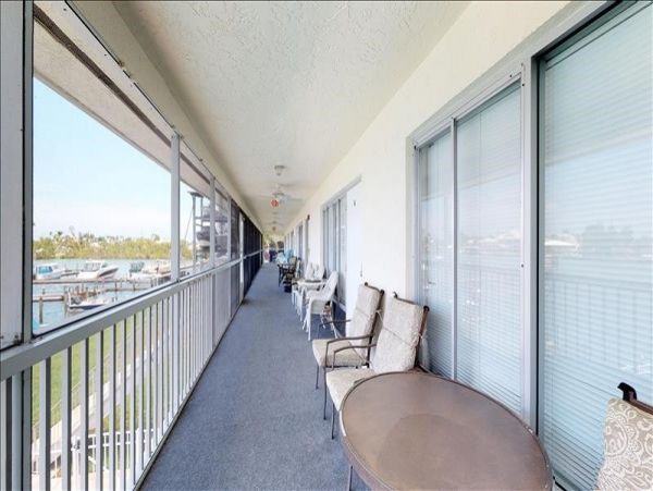 Naples Condo 1010847