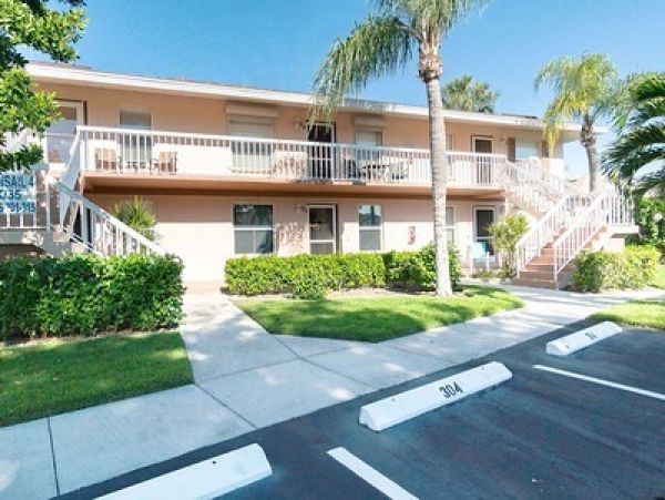 Naples Condo 1010848