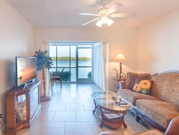 Naples Condo 1010848