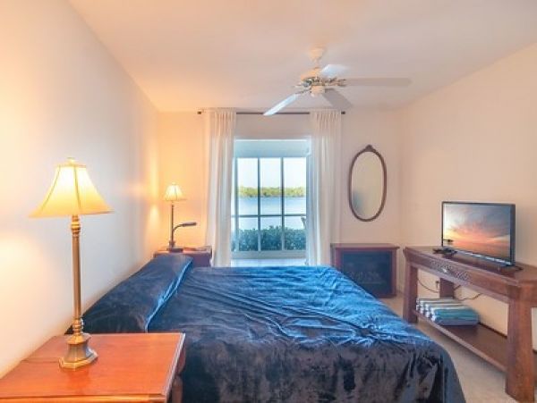 Naples Condo 1010848