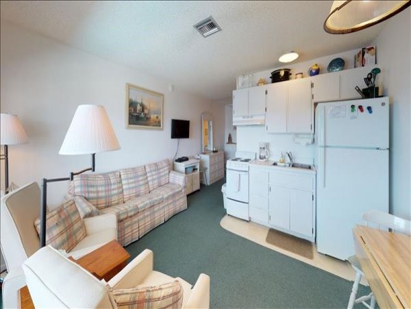 Naples Condo 1010850