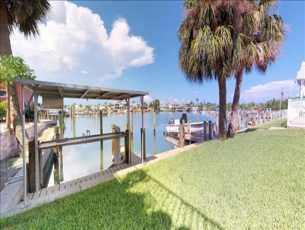 Naples Condo 1010850