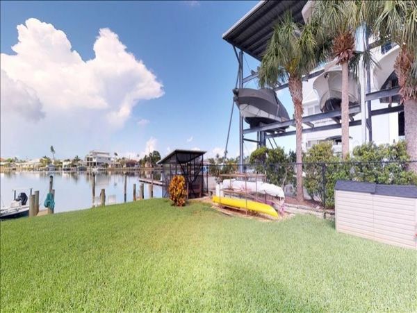 Naples Condo 1010850